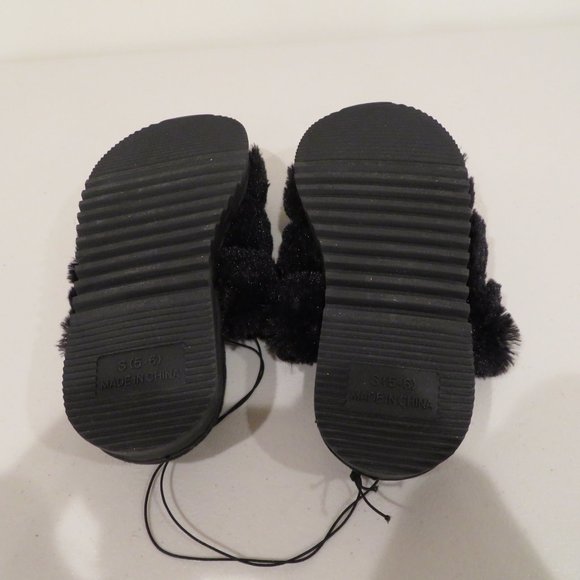 Women Small Black Slip-on Slippers Cozy Mountain Memory Foam Rubber Sole New - Picture 8 of 16